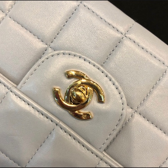 ISO Chanel Chocolate Bar East West Flap Bag - Picture 3 of 9